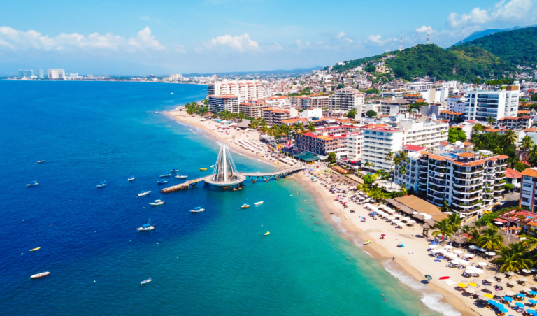 This is Puerto Vallarta | Lindo Mar Resort y La Playita Restaurant